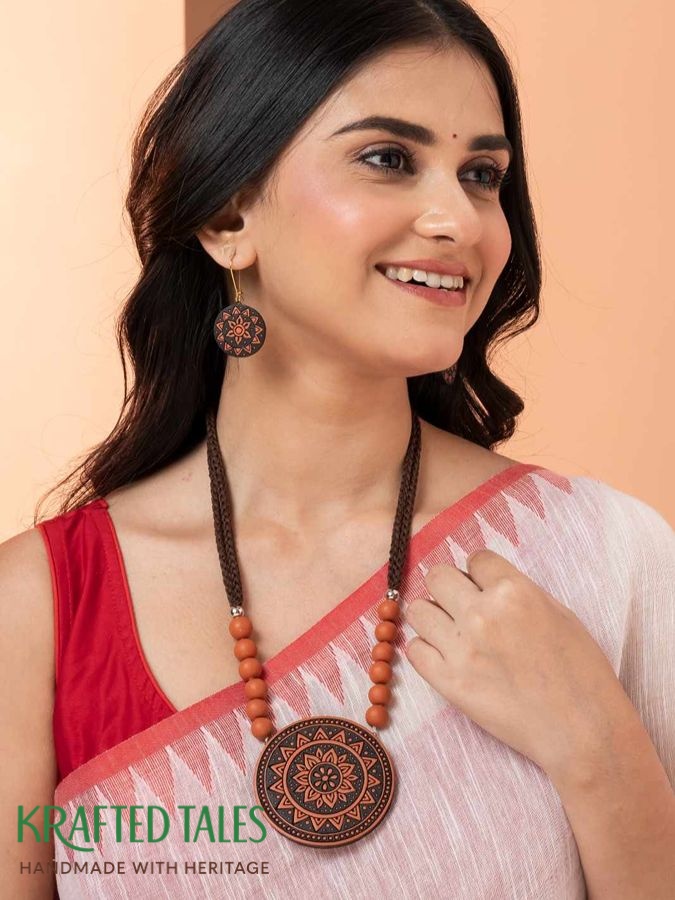 Handcrafted jewelry in Kolkata India
