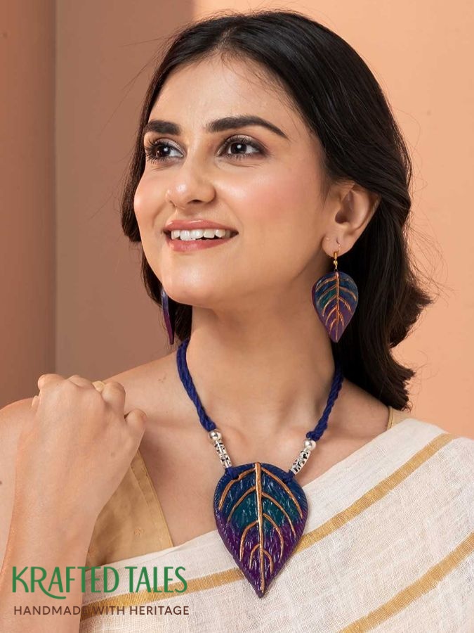 Handcrafted jewelry in Kolkata India